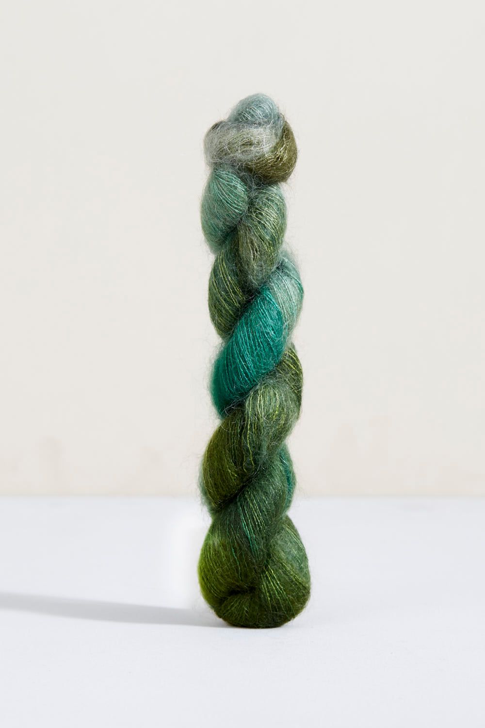 Urth Yarns Bonmoher
