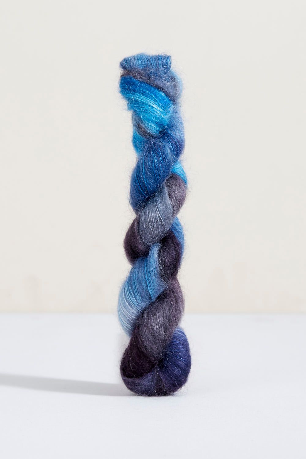 Urth Yarns Bonmoher