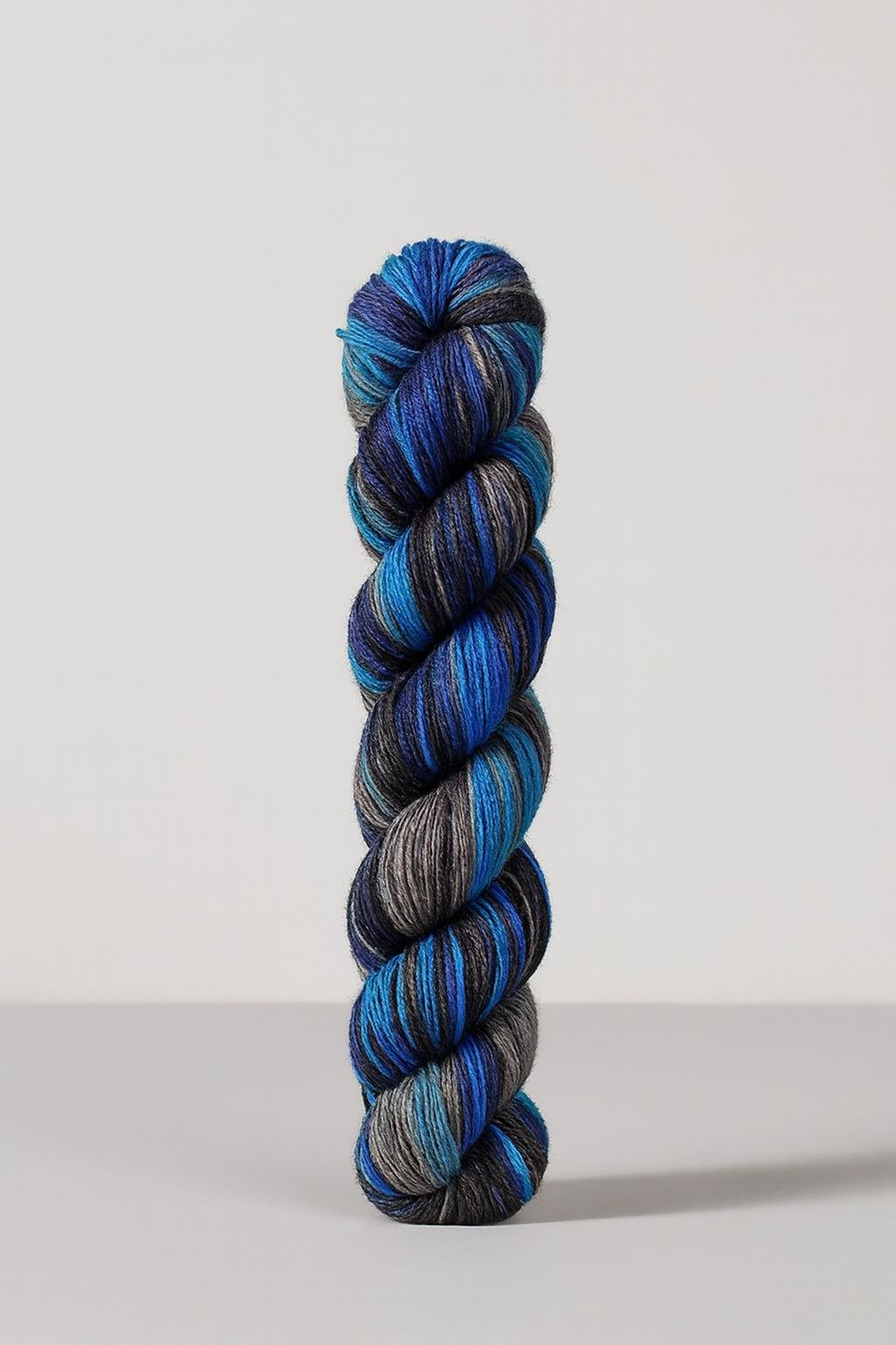 Urth Yarns Rare 16