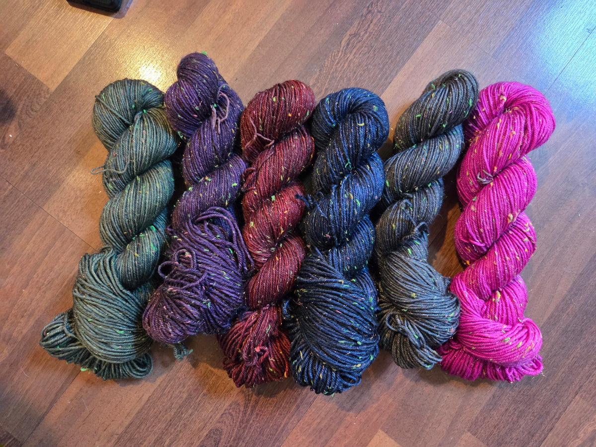 Waifu Yarns Tanoshii DK