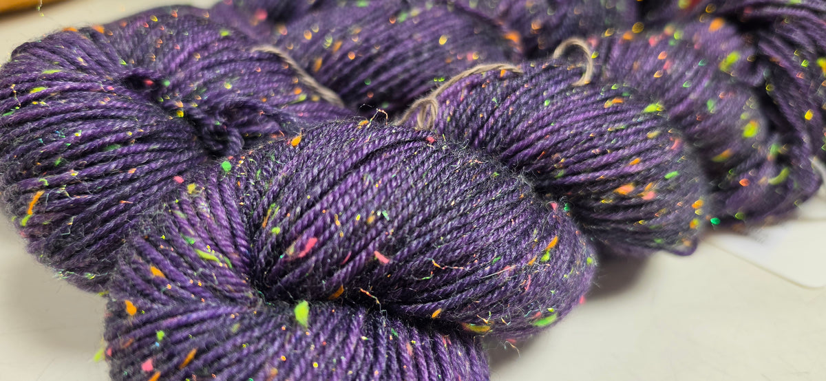 Waifu Yarns Tanoshii DK