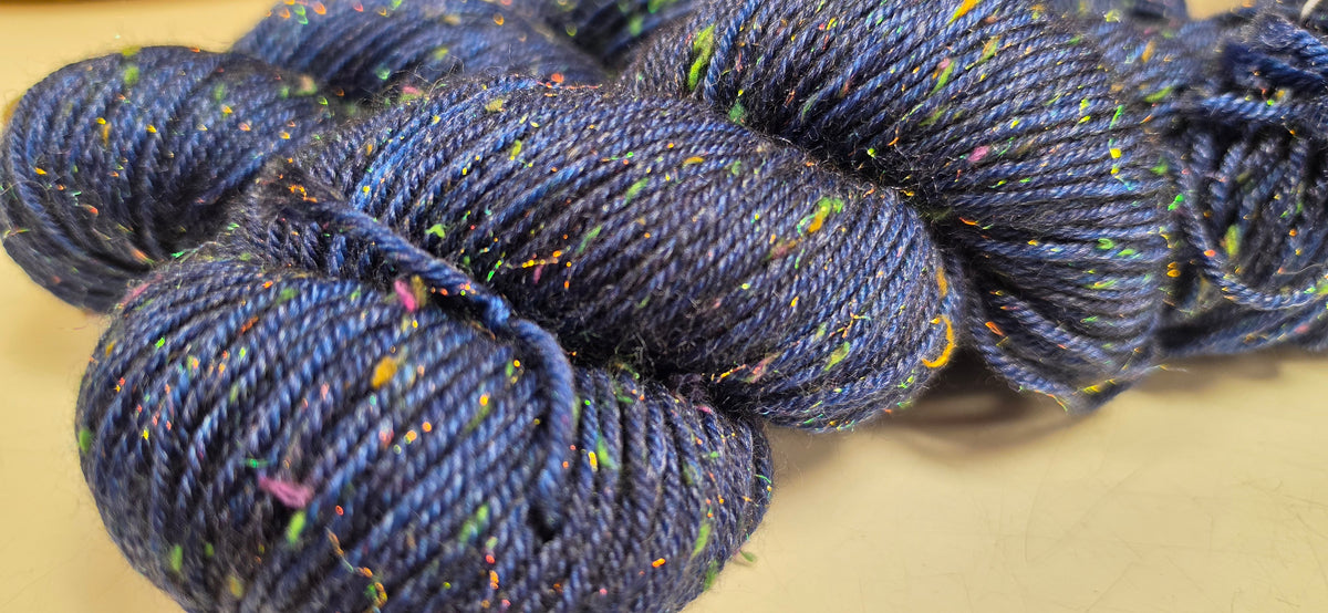 Waifu Yarns Tanoshii DK