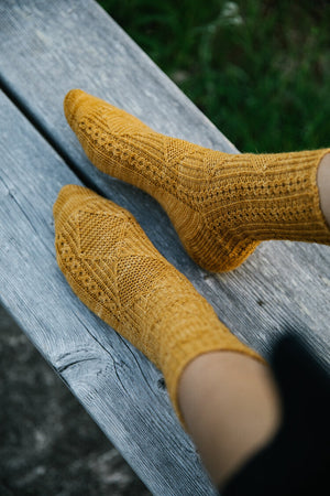 52 Weeks of Socks – Knotty Knit